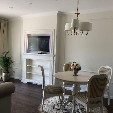 Apartment In Old Town ไคลเพดา ภายนอก รูปภาพ